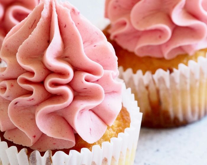 Cupcakes with whipped frosting