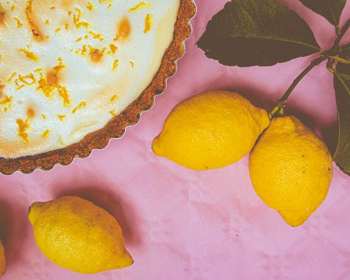 Lemon meringue tart