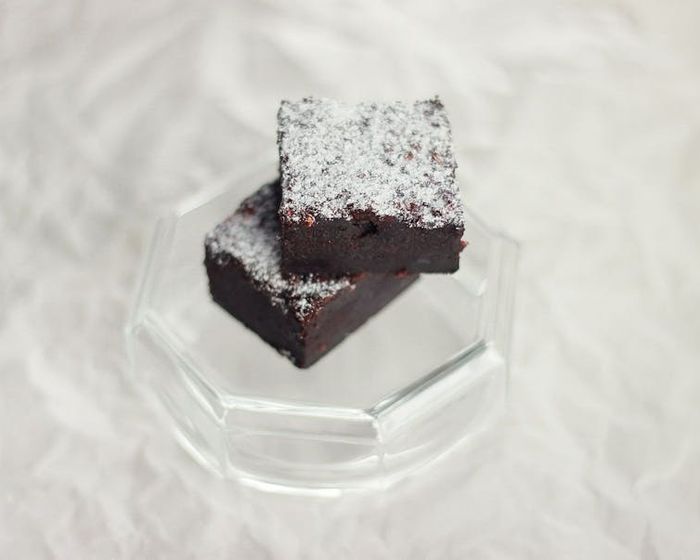 Mini Brownie with Berries