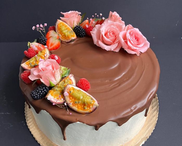 Chocolate Mascarpone Cake with Fruit – Classic S
