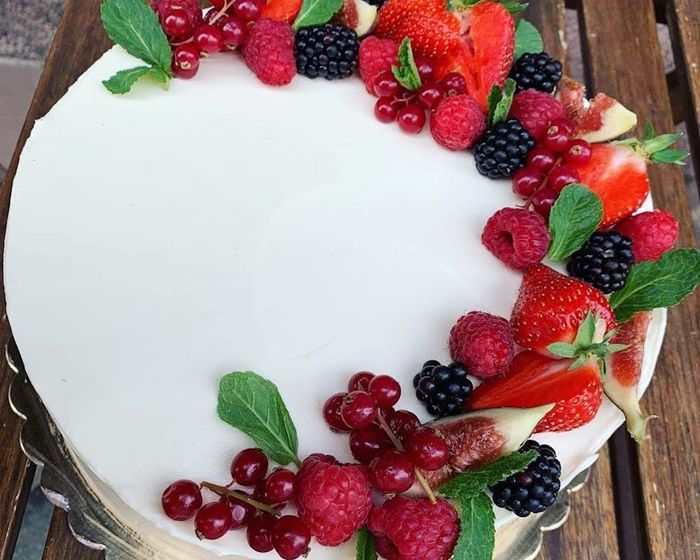 Vanilla and Strawberry Cake – Classic S